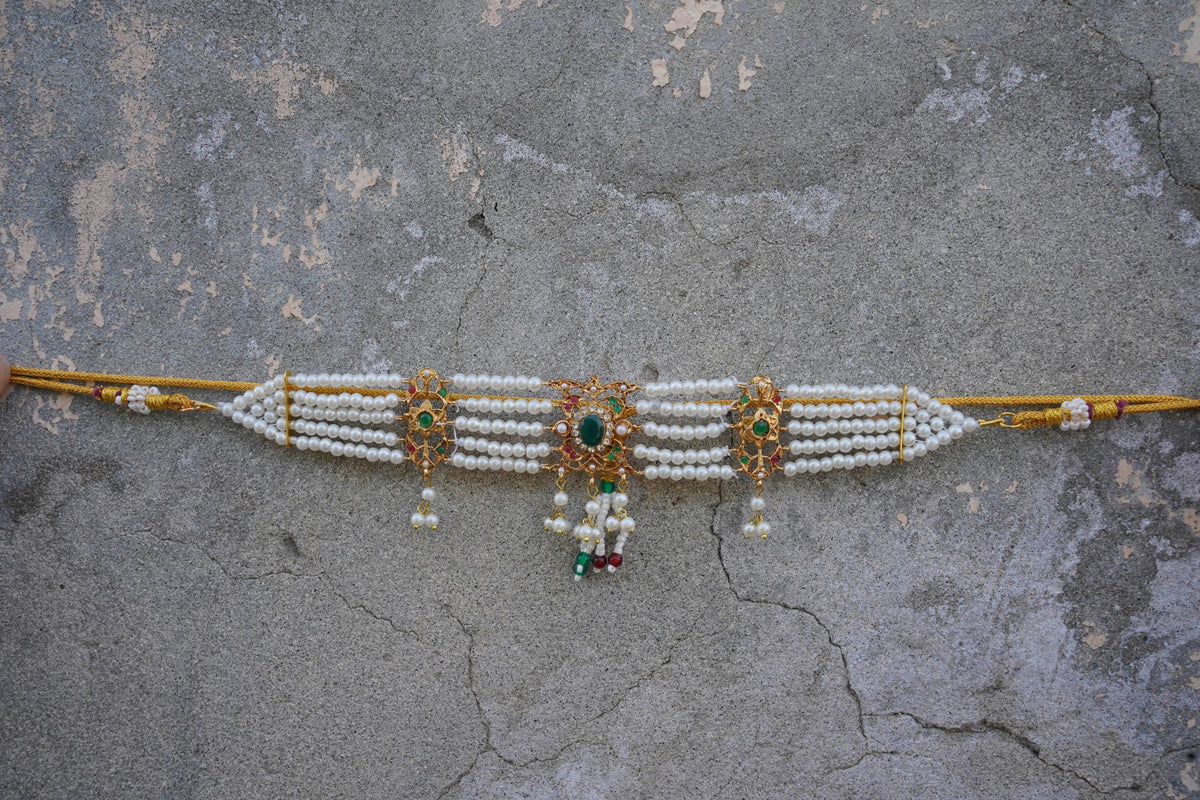 Hyderabadi Heritage Arri Challai Choker Set