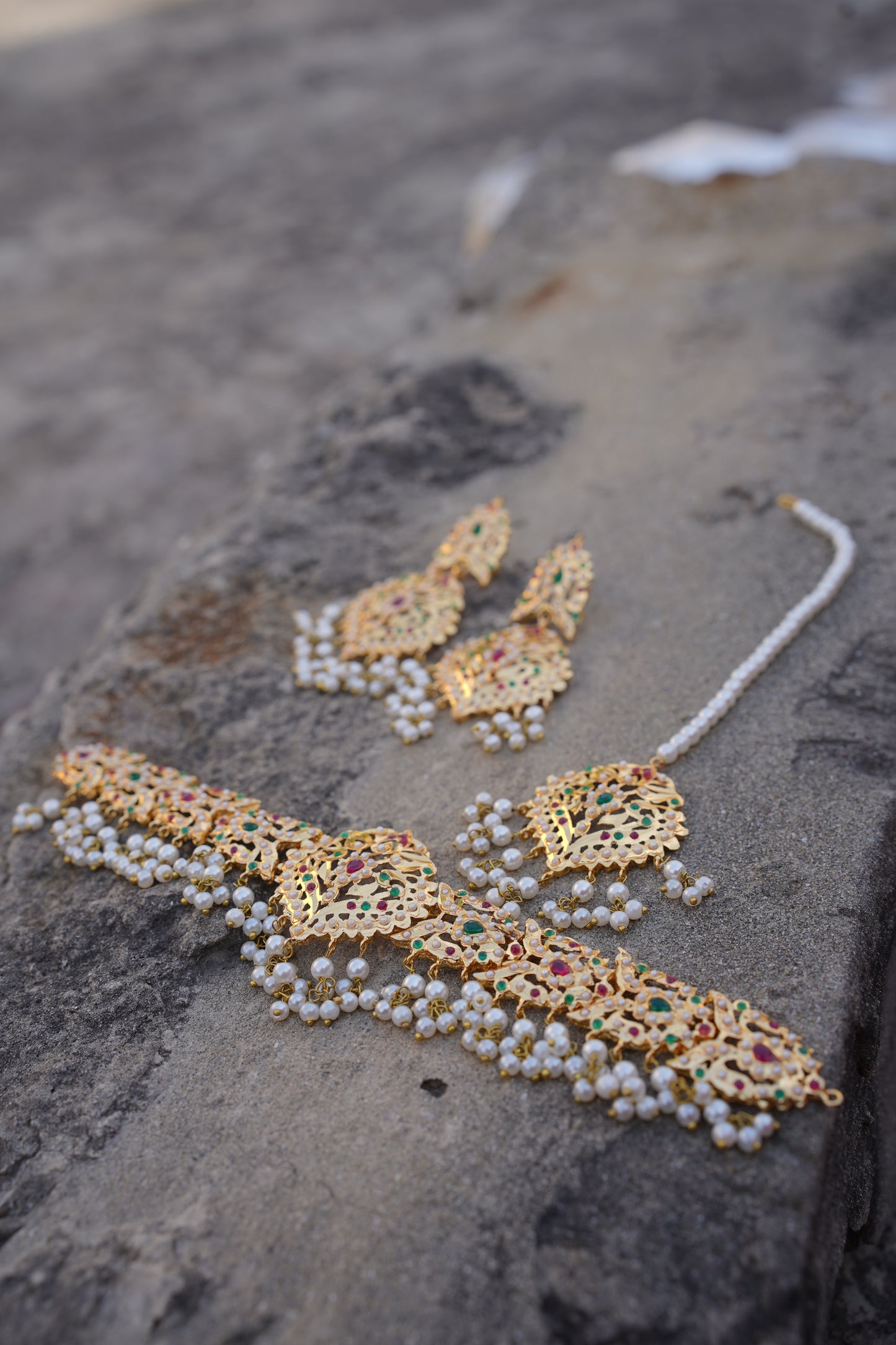 Hyderabadi Heritage Arri Challai Choker Set