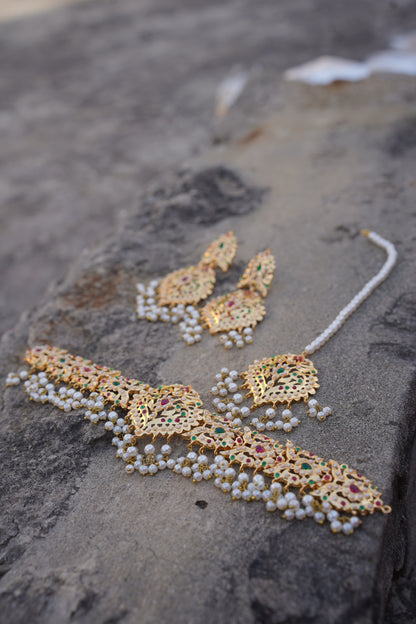 Hyderabadi Heritage Arri Challai Choker Set
