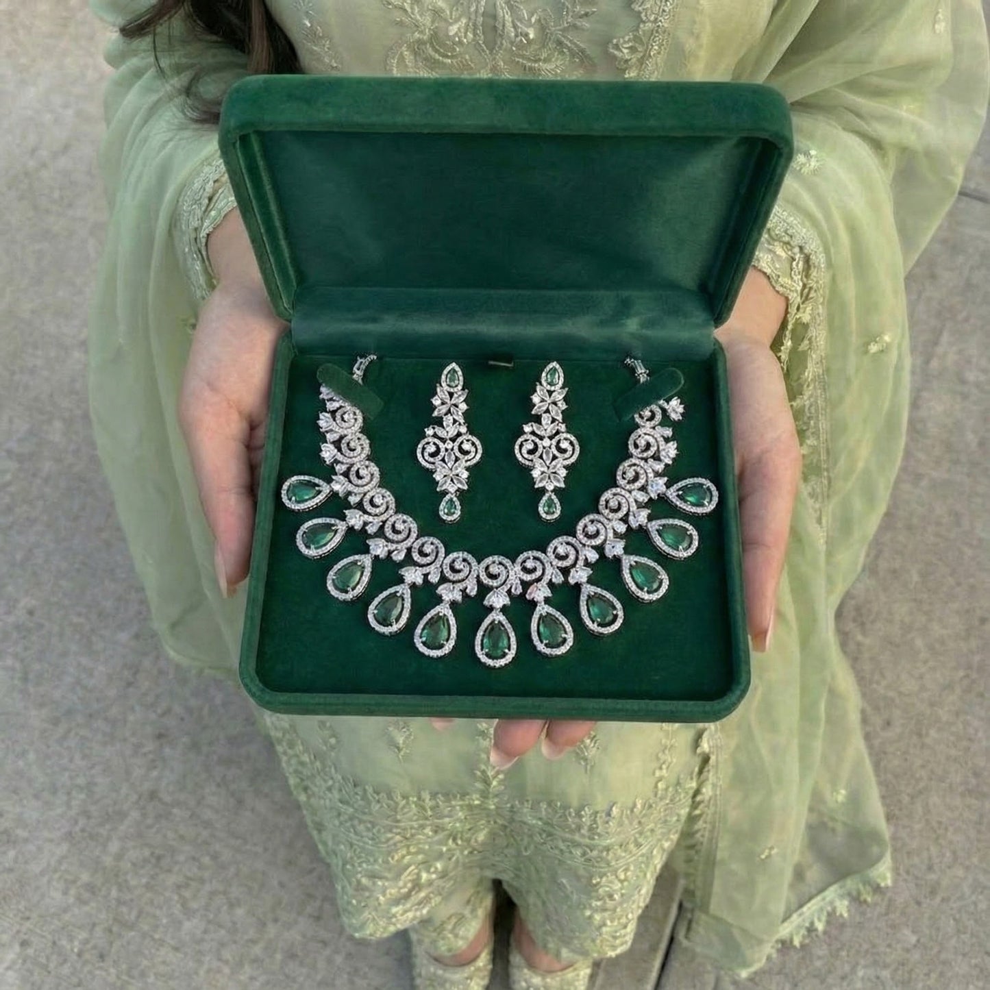 High Quality Stone embedded Zircon AD set